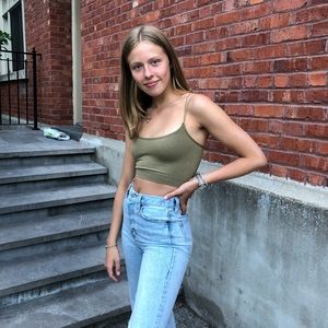 Meet your Posher, Emma